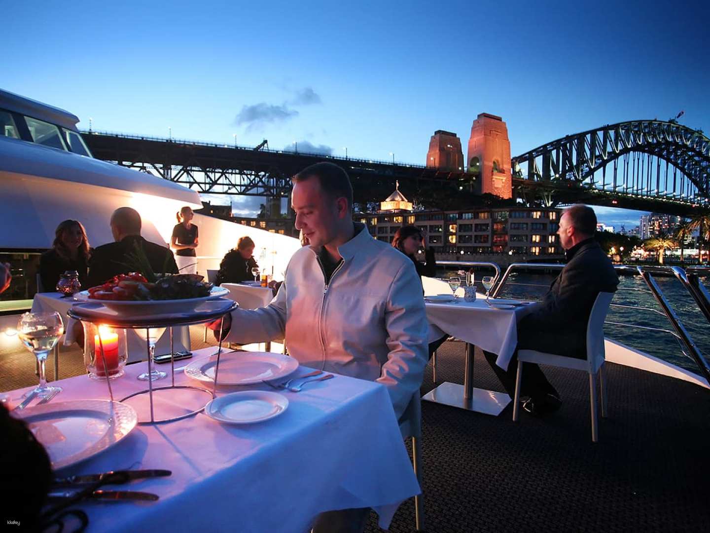 澳洲-雪梨港 Magistic 自助式晚餐觀光遊船