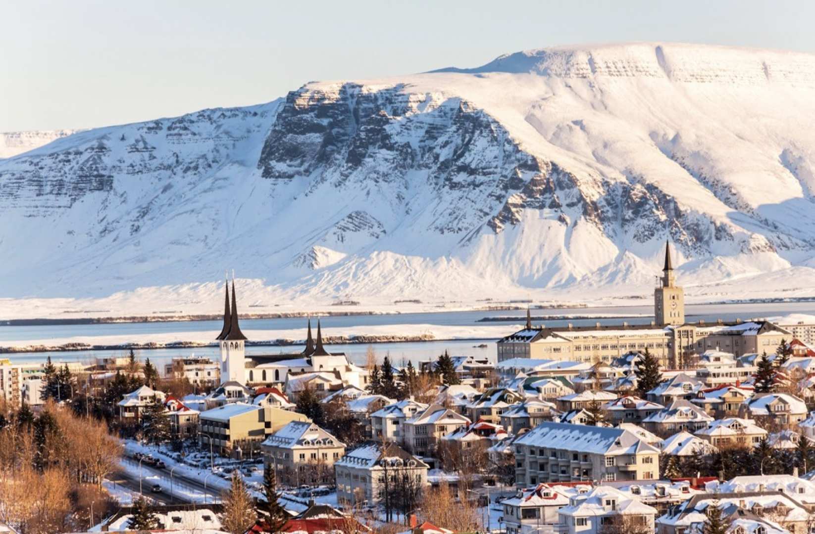 冰島-雷克雅維克市區及周邊客制化包車一日遊| 中文司機