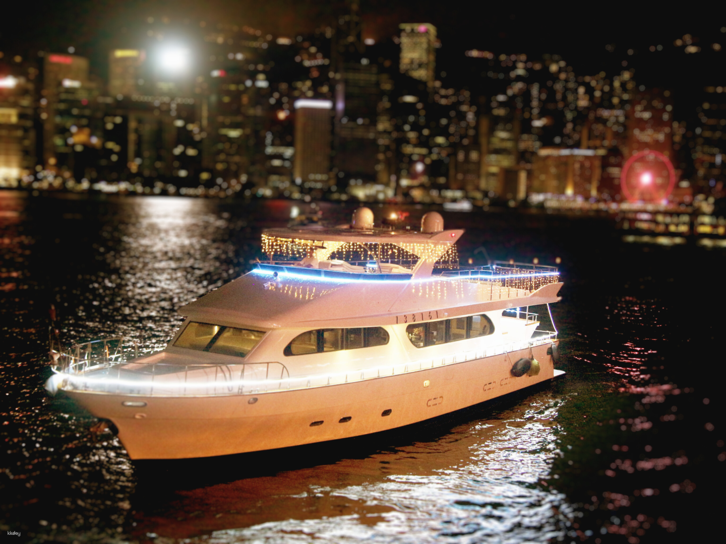 香港-夜遊維多利亞港&幻彩詠香江燈光秀| 西式豪華遊艇| 夢之旅&摘星之旅