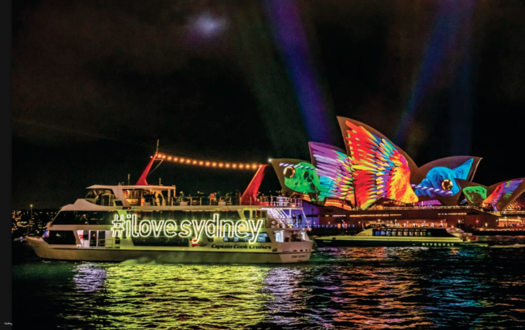 雪梨-2024 年繽紛悉尼燈光音樂節特別晚餐遊輪體驗