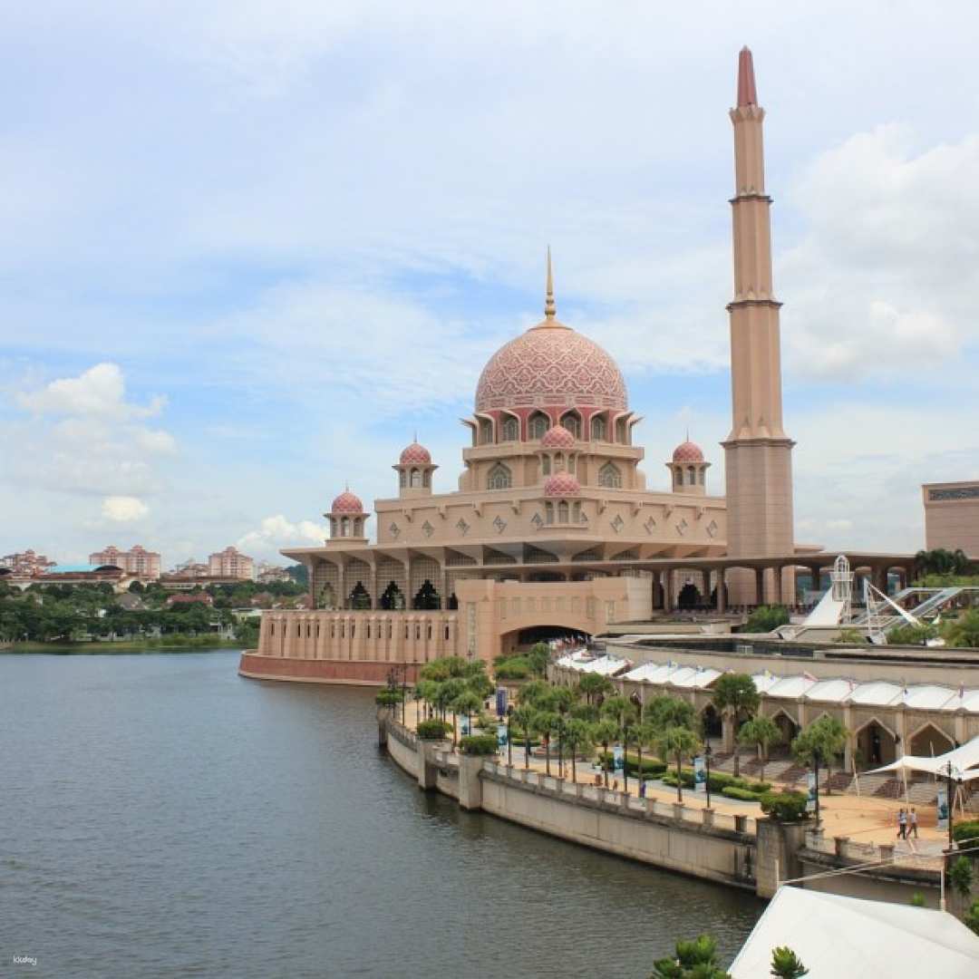 馬來西亞-吉隆坡布城&黑風洞& 藍層&螢火蟲一日遊| 經典核心之旅