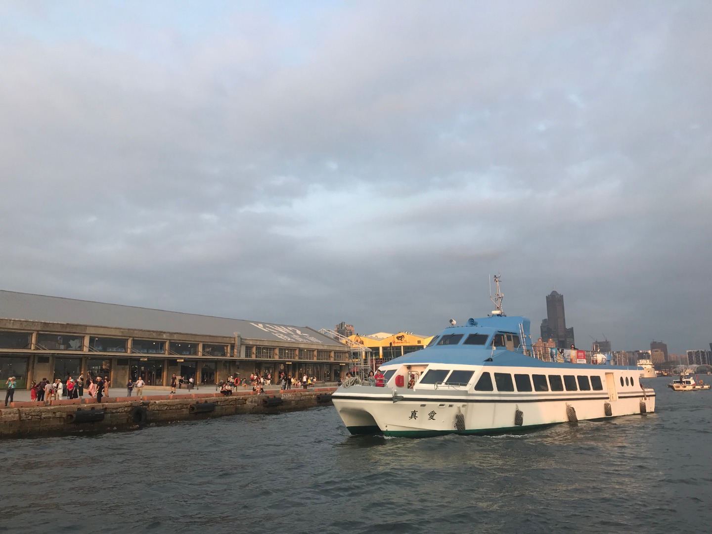 高雄-金棧遊港夕陽線| 遊船體驗