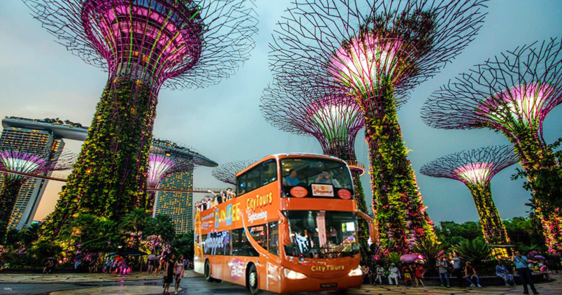 新加坡-FunVee 敞篷觀光巴士夜遊| 8折優惠